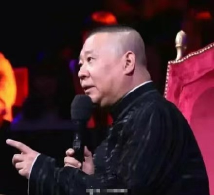 郭德綱最新綜藝2024,郭德綱最新綜藝2024，變化中的學(xué)習(xí)之旅，自信與成就感的源泉