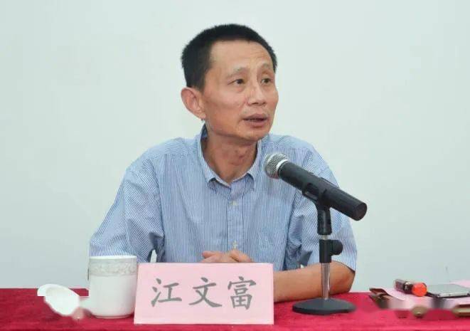 彭奇林的學(xué)習(xí)之旅，變化中的自信與成就之源