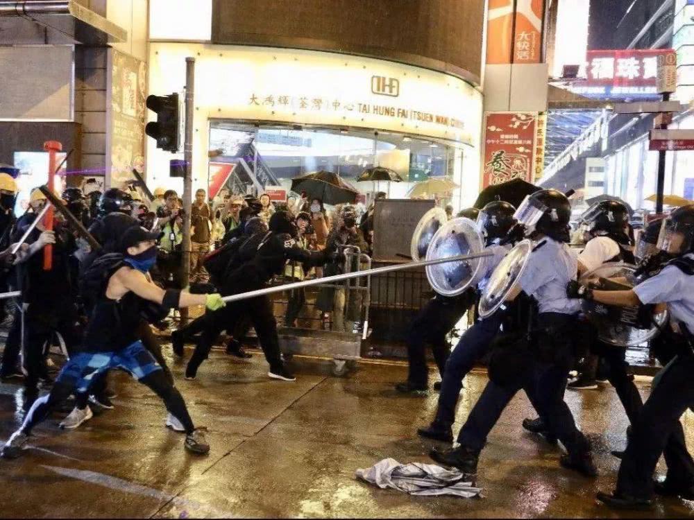 香港疫情防控最新通知,香港疫情防控最新通知，小巷深處的獨特美味等你來探索！
