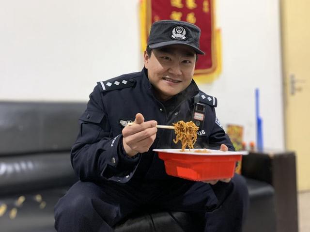 劉警官最新熱點(diǎn)，公眾關(guān)注下的焦點(diǎn)人物深度解析