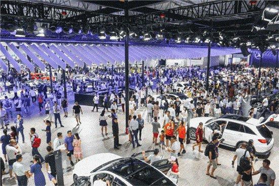 車展動(dòng)態(tài)大揭秘，最新潮流趨勢(shì)一覽無(wú)余！