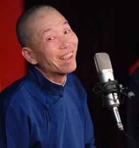 相聲大師范振鈺，舞臺(tái)上的歡笑傳奇