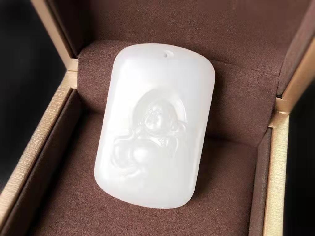 羊脂玉價(jià)格揭秘，歷史背景、重要事件與玉石地位的深度解析