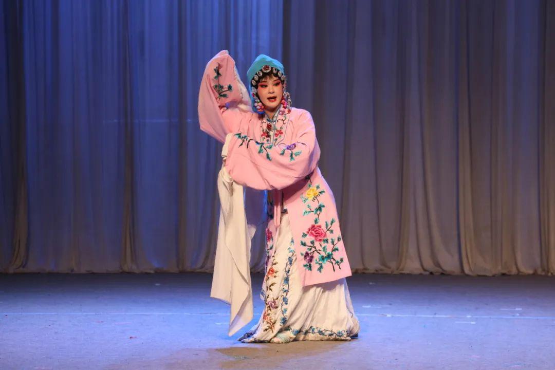 小紅書分享，芳華中的演員自我展示