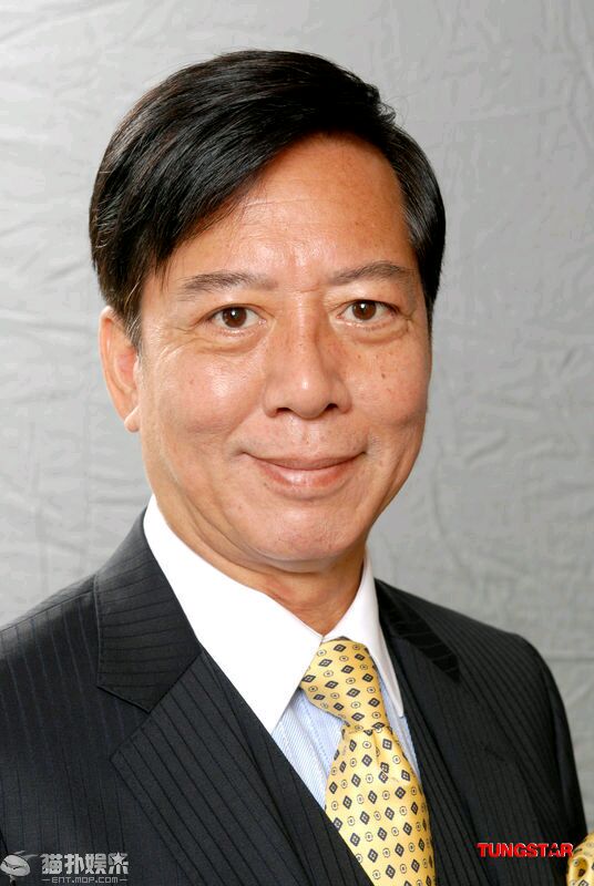 香港演員駱應(yīng)鈞，科技潮流引領(lǐng)者，重塑生活體驗(yàn)之旅