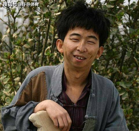 從自卑到自信，丑男明星的逆襲之路
