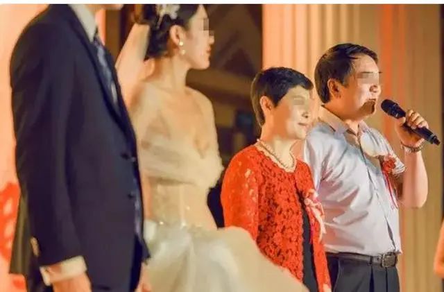 最新婚禮男方父親感人致辭，婚禮上父親角色的不可替代性